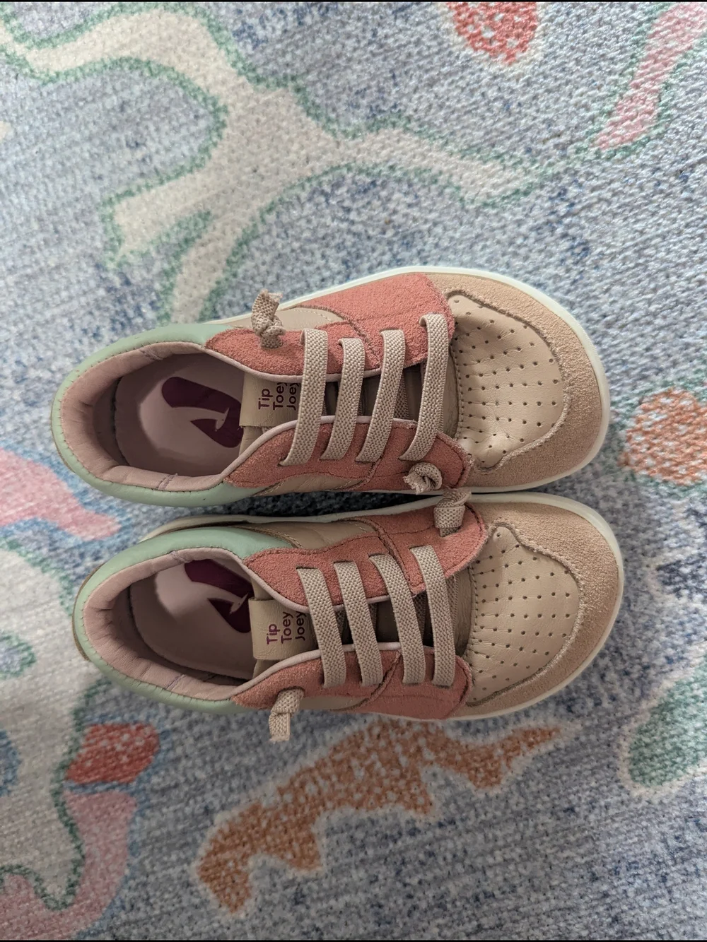 Tip Toey Joey Shoes size 8.5